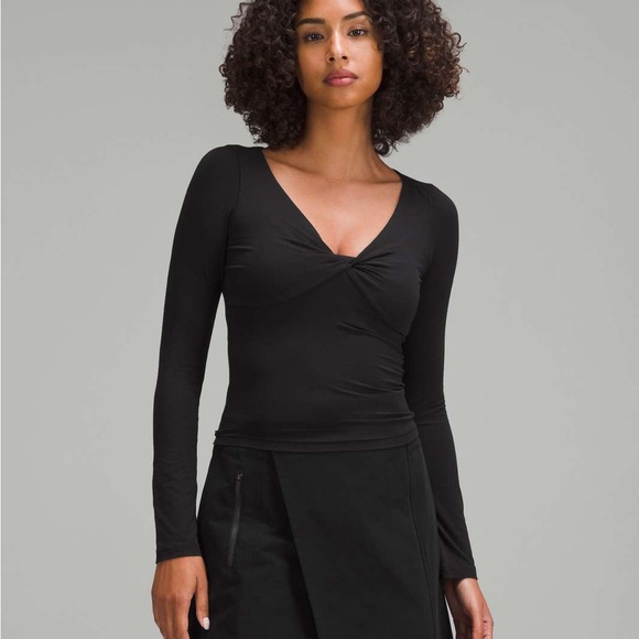 lululemon athletica Tops - lululemon athletica Black Long Sleeve Twist Front Top